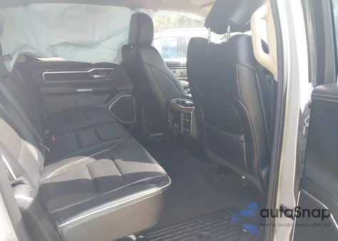 2021 Ram 1500 Laramie 4X4 5'7 Box из США, поврежденный, VIN 1C6SRFJT0MN810027